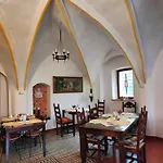 Bed & Breakfast Tvrz 3*