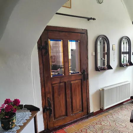 Tvrz Bed & Breakfast *