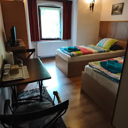 Bed & Breakfast Tvrz 3*