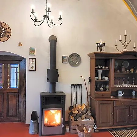 Tvrz فندق مبيت وإفطار Velká Bukovina