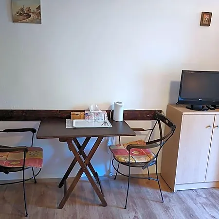 Tvrz Bed & Breakfast Velká Bukovina